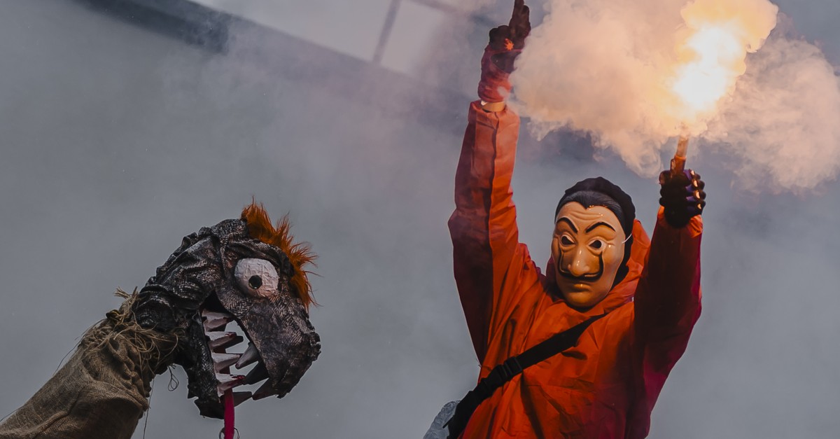 Mehrere Tausend an Lausanner «antifaschistischem Karneval»