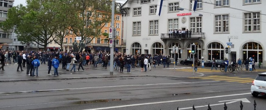 Trauriges Bild der Cup-Party: Absteiger FCZ «feiert» vor fast leerem Helvetiaplatz 