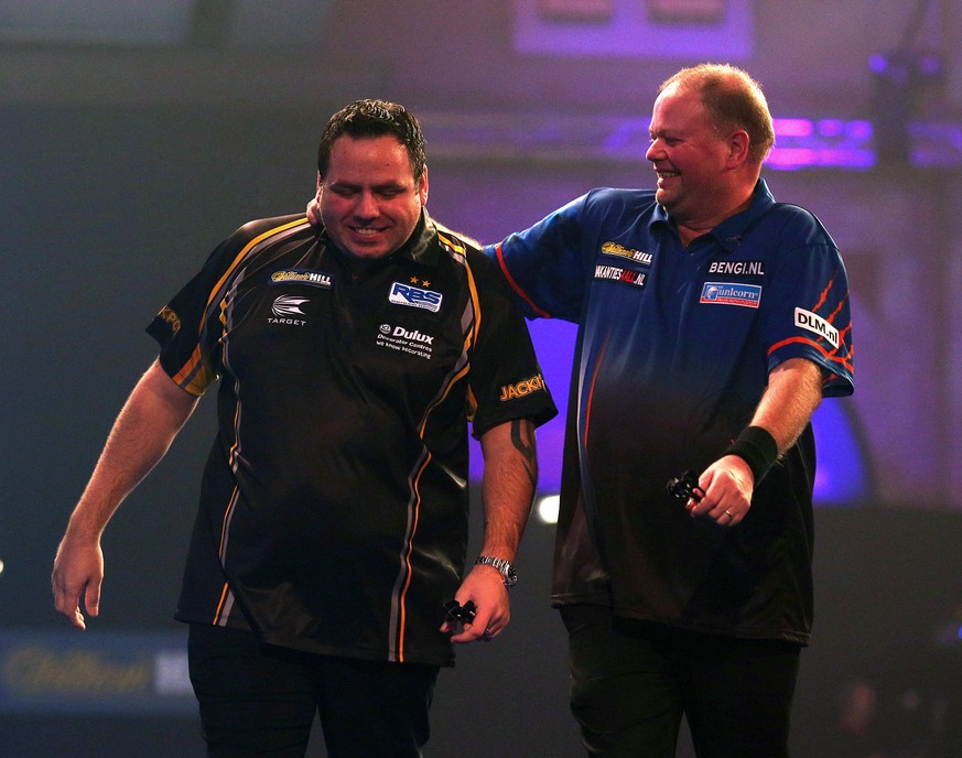 Bei der letzten WM warf van Barneveld Adrian Lewis in der dritten Runde aus dem Turnier. Jetzt gibt es die Revanche im Halbfinal.