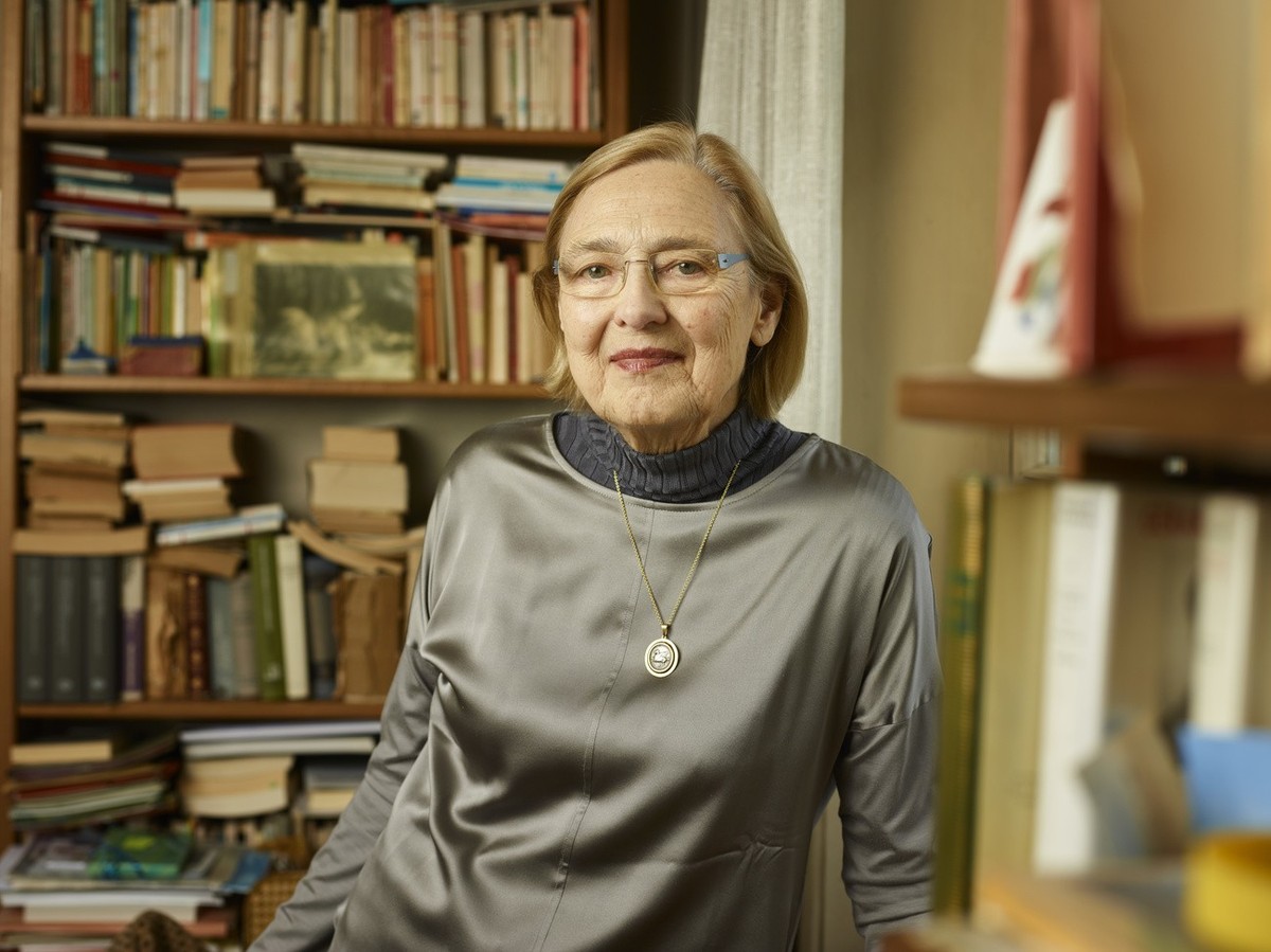Anna Felder, author, poses for a picture at her home in Aarau, in the Canton of Aargau on February 5, 2018. (KEYSTONE/Christian Beutler)

Anna Felder, Schriftstellerin, posiert fuer eine Aufnahme am 5 ...