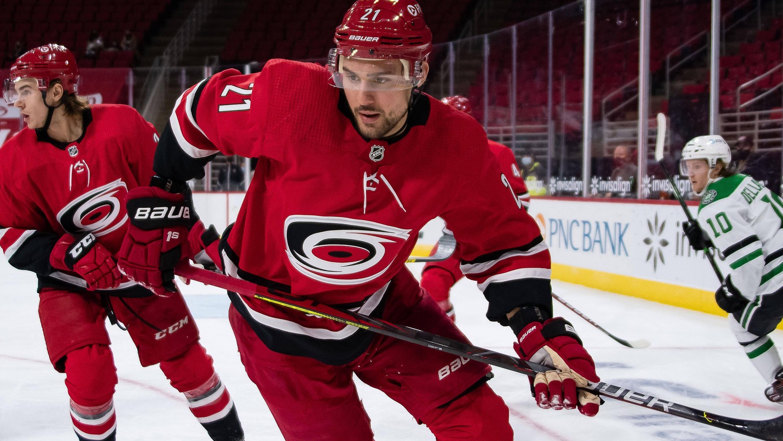 January 31, 2021: Carolina Hurricanes Right Wing Nino Niederreiter (21) during the NHL, Eishockey Herren, USA game between the Dallas Stars and Carolina Hurricanes at PNC Arena in Raleigh, NC. Brian M ...