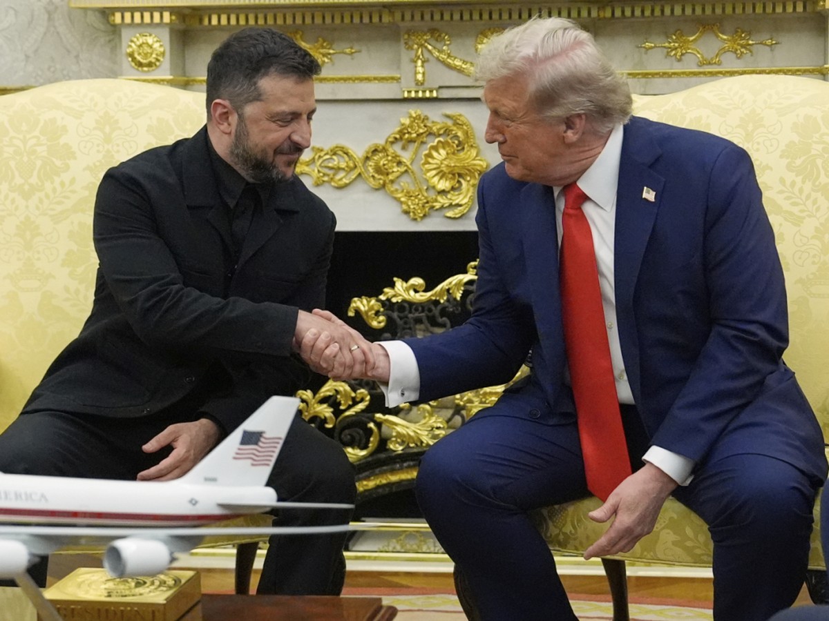 Zelensky dans le bureau ovale de Trump avant le d