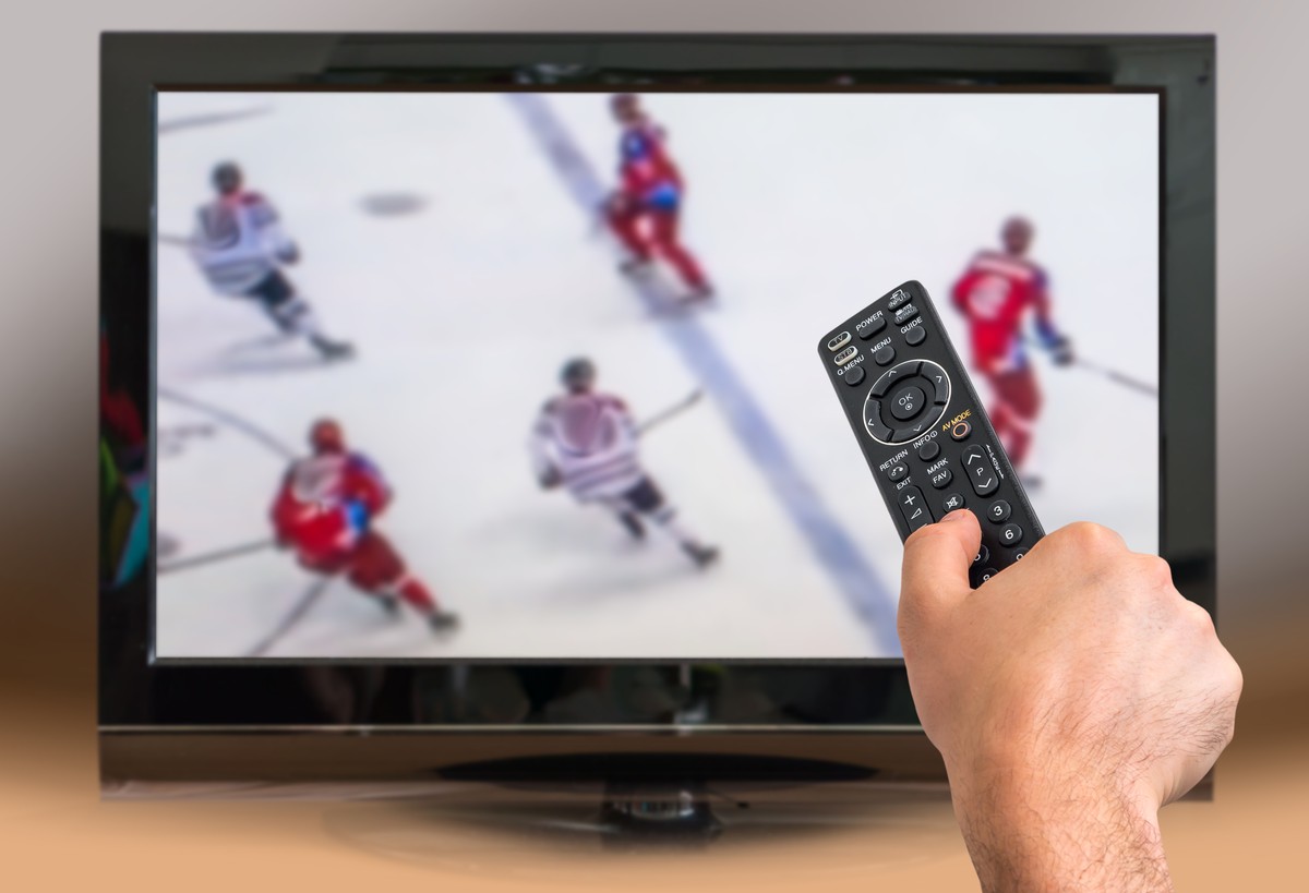 Eishockey TV Fernsehen Swisscom UPC MySports National League A Symbolbild Ice Hockey Kamera