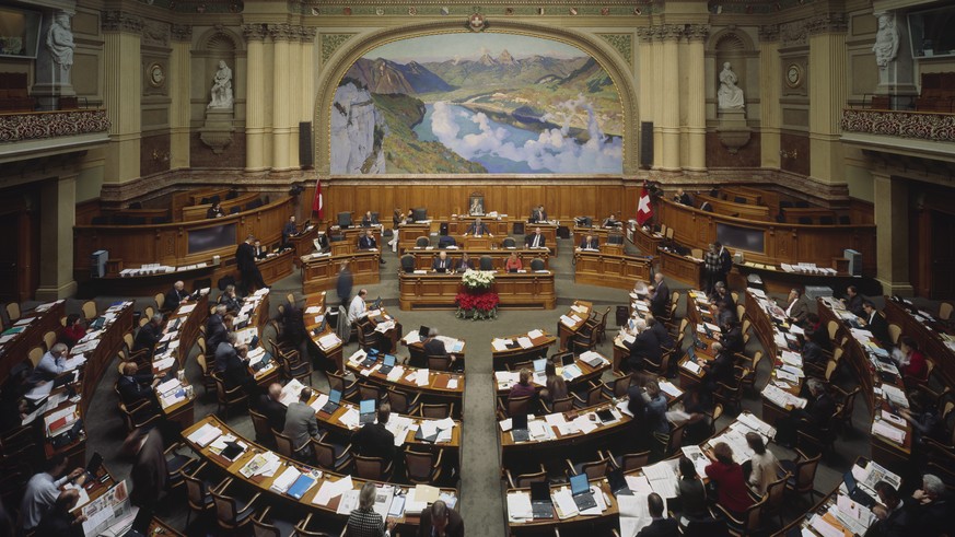 ZU DEN EIDGENOESSISCHEN WAHLEN VOM 18. OKTOBER 2015 STELLEN WIR IHNEN ZUM THEMA NATIONALRATSSAAL FOLGENDES BILDMATERIAL ZUR VERFUEGUNG - WEITERE BILDER FINDEN SIE AUF UNSERER WEBSEITE &quot;PARLAMENTS ...