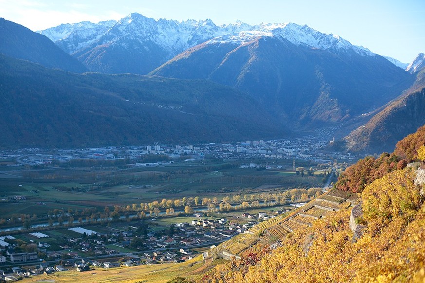 Fully Herbstwanderungen Schweiz Rauszeit Kastanien Weinreben