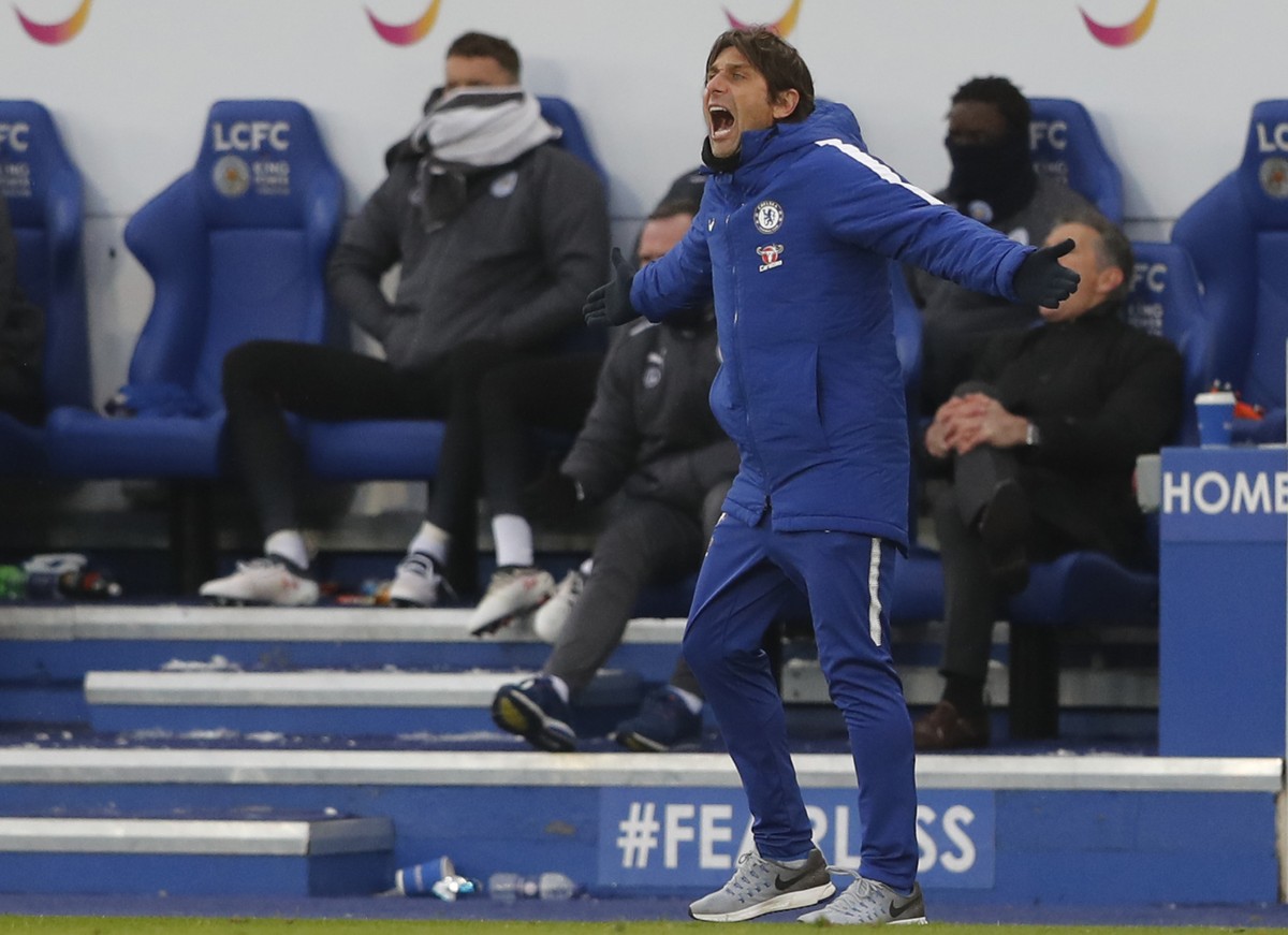 Chelsea's team manager Antonio Conte yells during the English FA Cup quarterfinal soccer match between Leicester City and Chelsea, at the King Power stadium in Leicester, England, Sunday, March 1 ...
