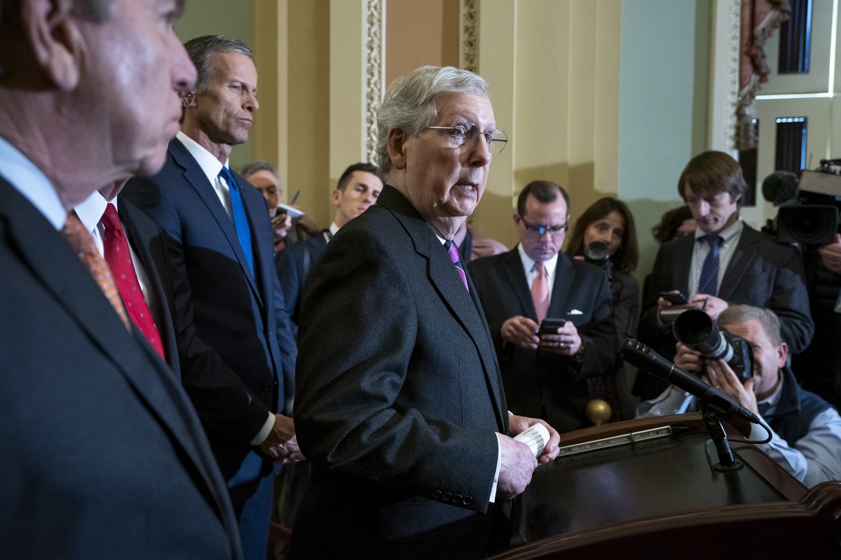 epa07399589 Republican Senate Majority Leader from Kentucky Mitch McConnell speaks to reporters after the Republican's weekly luncheon in the US Capitol in Washington, DC, USA, 26 February 2019.  ...