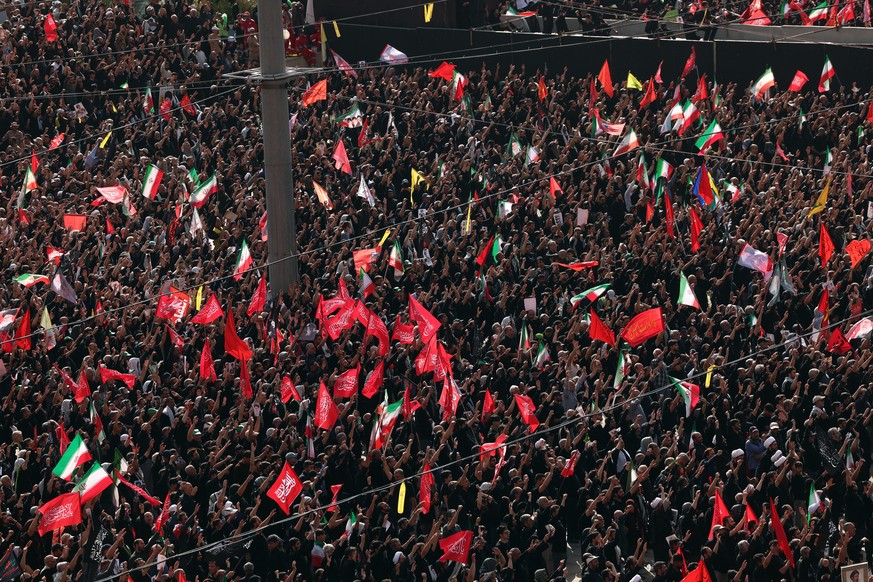 epa13085133 Iranians pay tribute to the late Iranian supreme leader Ayatollah Ali Khamenei during a farewell ceremony ahead of his funeral at the grand Mosallah mosque in Tehran, Iran, 04 July 2026. I ...