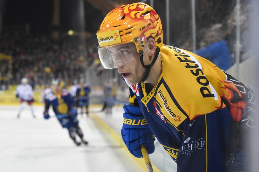 Davos&#039; Perttu Lindgren beim Eishockey-Qualifikationsspiel der National League A zwischen dem HC Davos und den ZSC Lions, am Samstag, 30. November 2019, im Eisstadion in Davos. (PPR/Gian Ehrenzell ...