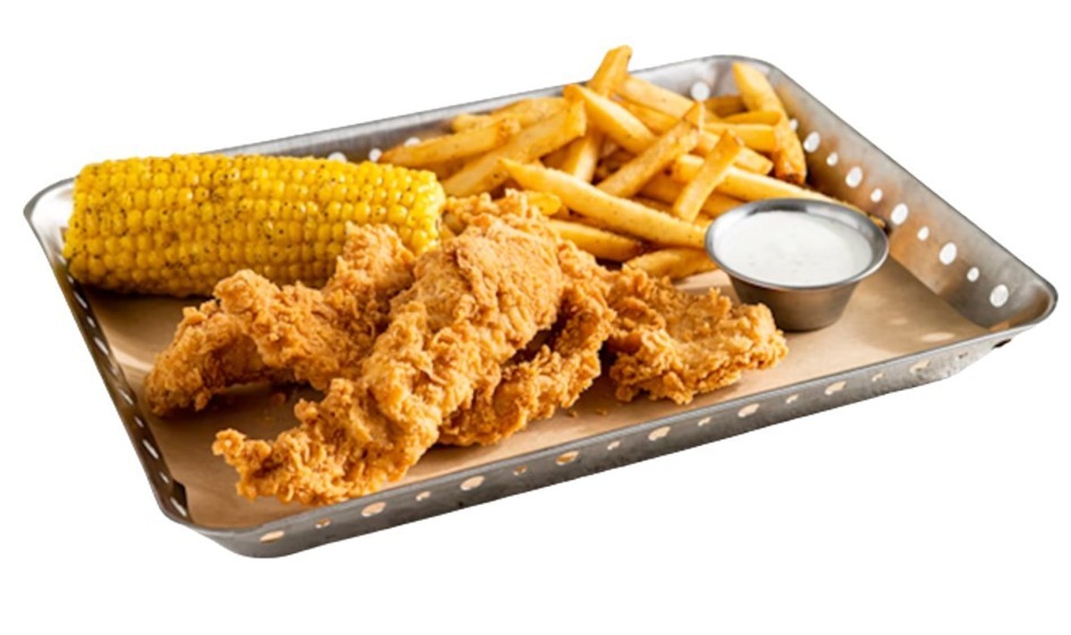 Des filets de poulet panés, servis avec des frites et du maïs. On sent d'ici le beurre et l'huile de friture, mmmh.