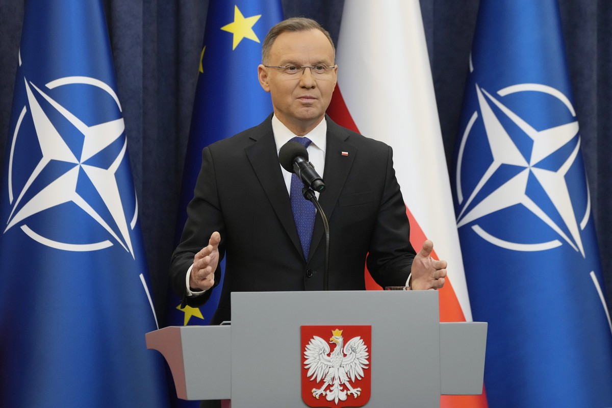 Poland's President Andrzej Duda gives a statement to the media in Warsaw, Poland, Wednesday Jan. 10, 2024, after the arrest of two politicians convicted of abuse of power who had taken refuge for ...