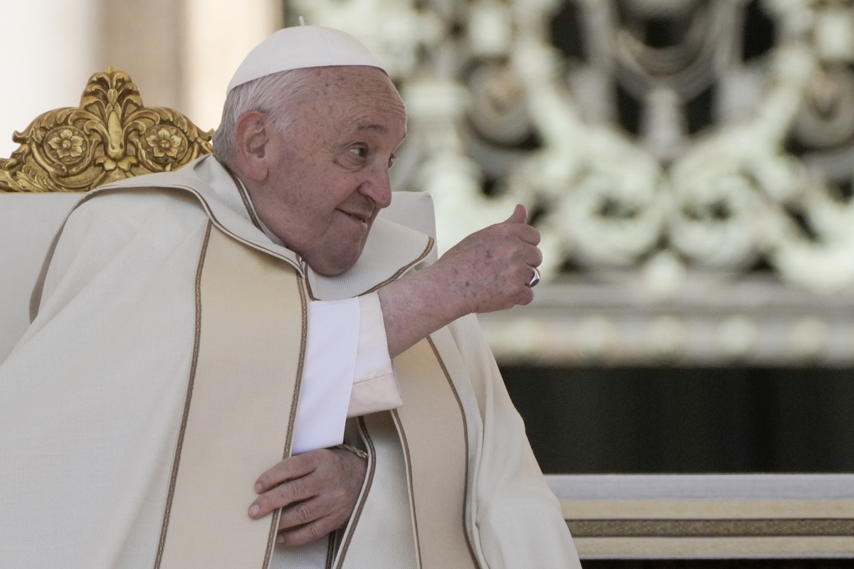 Pope Francis presides over a mass for the World Children Day, in St.Peter's Square at the Vatican, Sunday, May 26, 2024. (AP Photo/Gregorio Borgia)