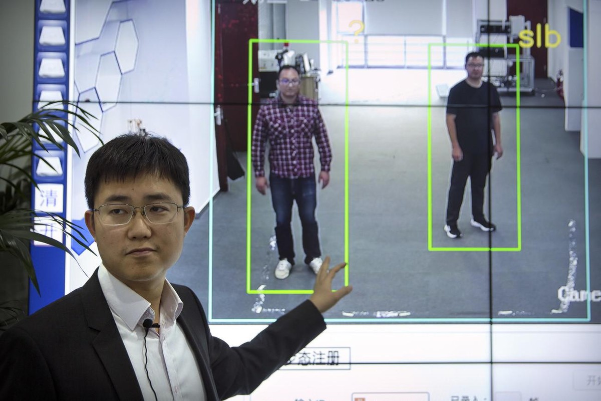 China versucht Menschen auch anhand biometrischer Merkmale wie der Gangart zu identifizieren.