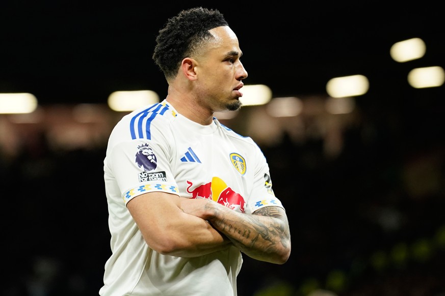 KEYPIX - Leeds' Noah Okafor celebrates after scoring during the Premiier League soccer match between Manchester United and Leeds in Manchester, England, Monday, April 13, 2026. (AP Photo/Dave Tho ...