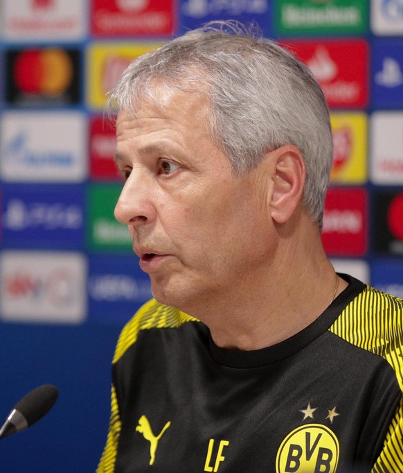 Borussia Dortmund coach Lucien Favre speaks during a press conference ahead of Wednesday&#039;s Champions League group F soccer match against Inter Milan, at the San Siro stadium, in Milan, Italy, Tue ...