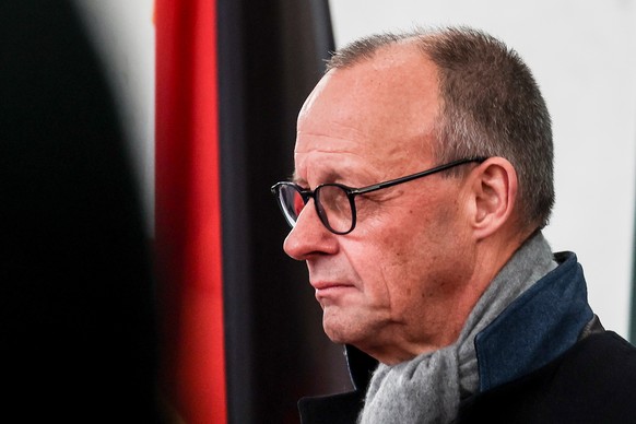 epa12554414 German Chancellor Friedrich Merz arrives to welcome Slovenia&#039;s Prime Minister Robert Golob, at the Chancellery in Berlin, Germany, 28 November 2025. EPA/FILIP SINGER
