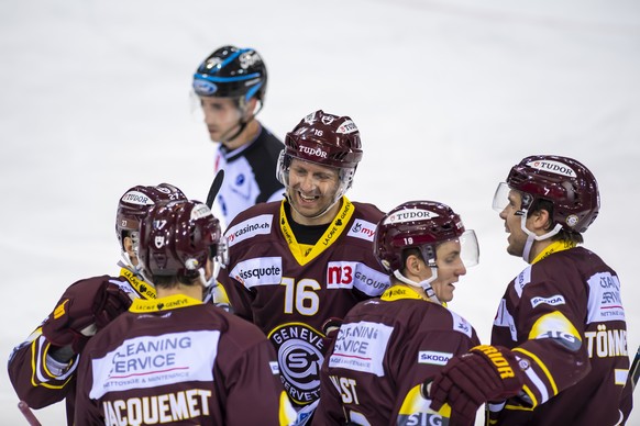 Les joueurs genevois laissent eclater leur joie, lors du match du championnat suisse de hockey sur glace de National League LNA, entre le Geneve Servette HC et le SC Rapperswil-Jona Lakers, ce vendred ...