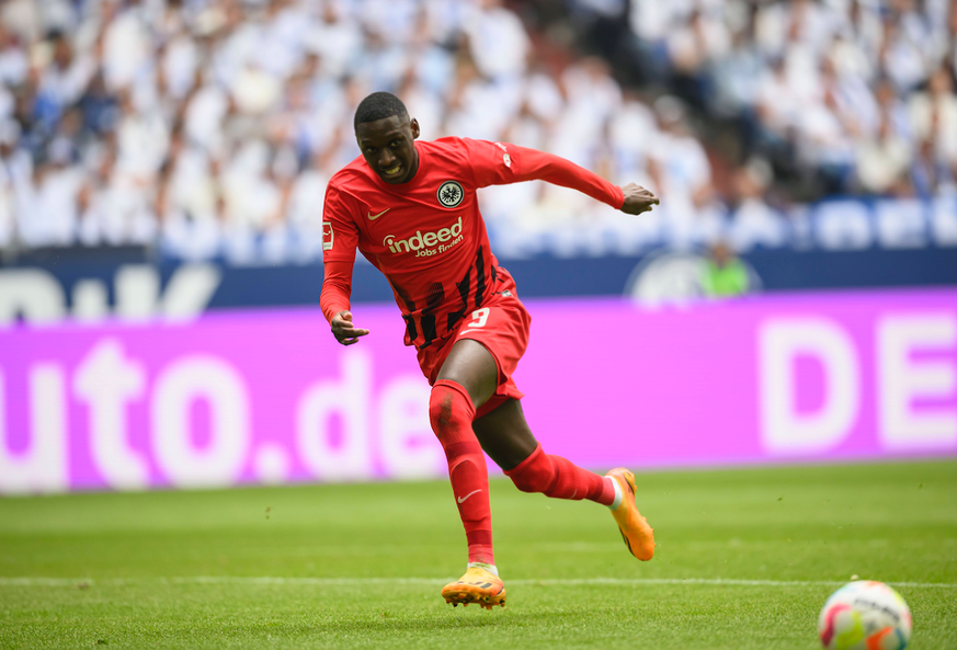 Randal KOLO MUANI (F) Aktion, Fussball 1. Bundesliga, 33.Spieltag, FC Schalke 04 (GE) - Eintracht Frankfurt (F) 2:2, am 20.05.2023 in Gelsenkirchen/ Deutschland. DFL regulations prohibit any use of ph ...