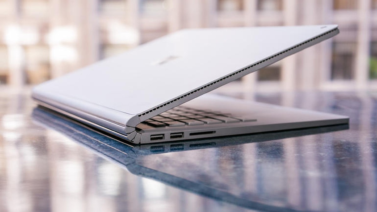 Das Surface Book gibt's in diversen Ausführungen, allerdings kostet schon das günstigste Modell 1500 Dollar. Nach oben hört der Spass bei 3200 Dollar auf.