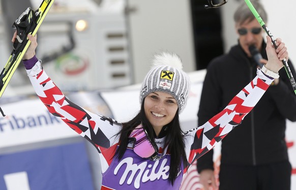 First placed Anna Fenninger of Austria celebrates after the women&#039;s Super G event of the Alpine Skiing World Cup in Bansko, March 2, 2015. REUTERS/Stoyan Nenov (BULGARIA - Tags: SPORT SKIING TPX  ...
