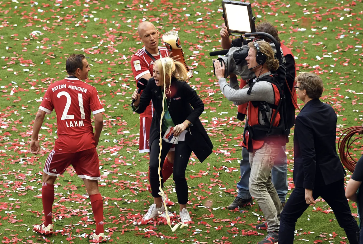 Football: pourquoi les femmes commentatrices sont haïes