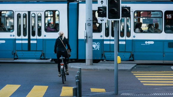 Tram Zuerich Velo