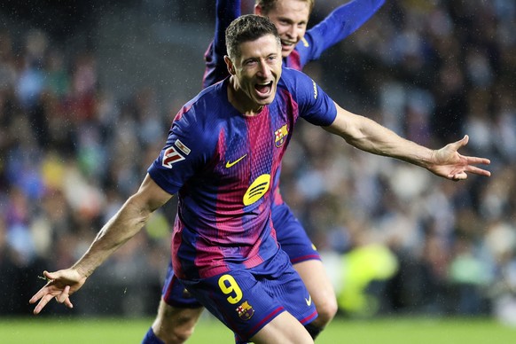 epa12515159 FC Barcelona&#039;s Robert Lewandowski celebrates scoring the 2-4 goal during the Spanish LaLiga soccer match between Celta Vigo and FC Barcelona, in Vigo, Spain, 09 November 2025. EPA/Sal ...