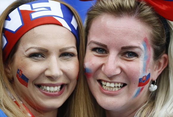 Football Soccer - Slovakia v England - EURO 2016 - Group B - Stade Geoffroy-Guichard, Saint-Ãtienne, France - 20/6/16
Slovakia fans before the match
REUTERS/Jason Cairnduff
Livepic