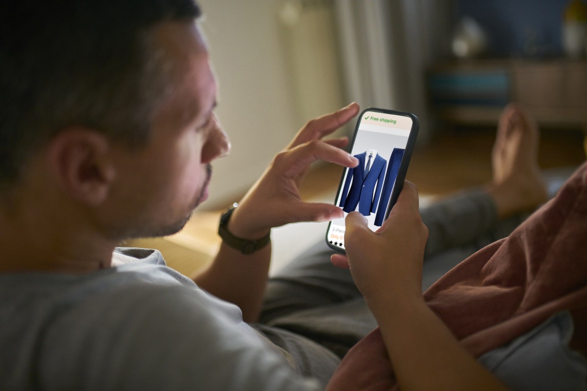 Das Online-Shopping in der SChweiz verlagert sich gemäss Digitec Galaxus in den Feierabend.