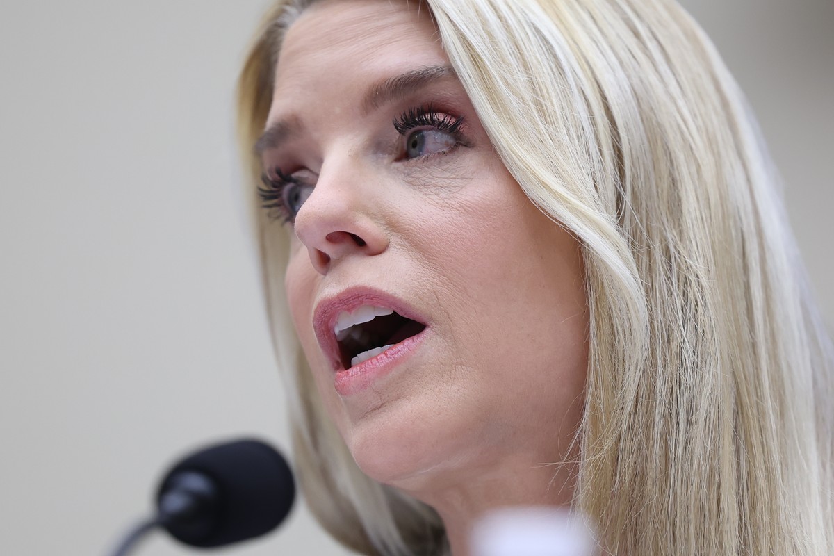 Attorney General Pam Bondi testifies before a House Judiciary Committee oversight hearing on Capitol Hill in Washington, Wednesday, Feb. 11, 2026, in Washington. (AP Photo/Tom Brenner)
Pam Bondi