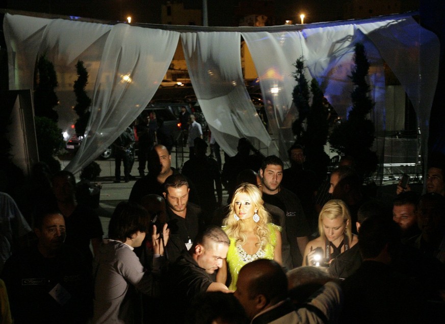 Paris Hilton schmeisst 2009 eine Party in Beirut.