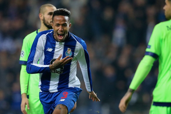 epa07196221 FC Porto&#039;s Eder Militao celebrates scoring the 1-0 lead during the UEFA Champions League group D soccer match between FC Porto and Schalke 04 at Dragao stadium in Porto, Portugal, 28  ...