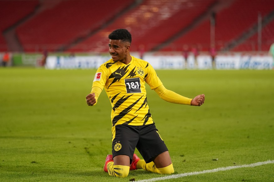 epa09127928 Ansgar Knauff of Borussia Dortmund celebrates after scoring their team&#039;s third goal during the Bundesliga match between VfB Stuttgart and Borussia Dortmund at Mercedes-Benz Arena in S ...