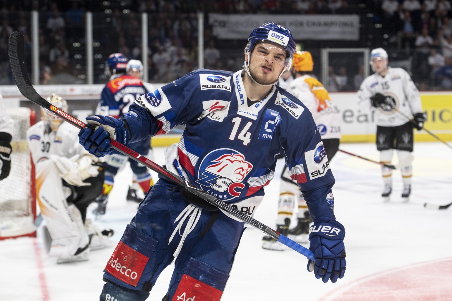 Zuercher Chris Baltisberger reagiert im sechsten Eishockey Playoff-Finalspiel der National League zwischen den ZSC Lions und dem HC Lugano am Mittwoch, 25. April 2018, im Zuercher Hallenstadion. (KEYS ...