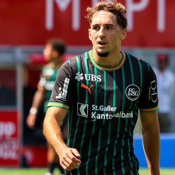 Fussball: Schweiz: brack.ch Super League 2026/2027 - 2. Spieltag, 02.08.2026 - FC Vaduz vs. FC St. Gallen 1879 - Rheinpark Stadion Vaduz, Liechtenstein Joel Ruiz FC St. Gallen, 74 Vaduz Rheinpark Stad ...