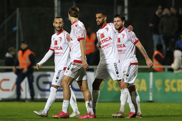 Sion&#039;s midfielder Liam Chipperfield, right, Sion&#039;s midfielder Ali Kabacalman, left, Sion&#039;s defender Joel Schmied, 2nd left, and Sion&#039;s forward Yassin Fortune, 2nd right, celebrates ...