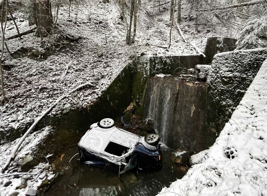 Bachbeet Unfall Kanton Schwyz