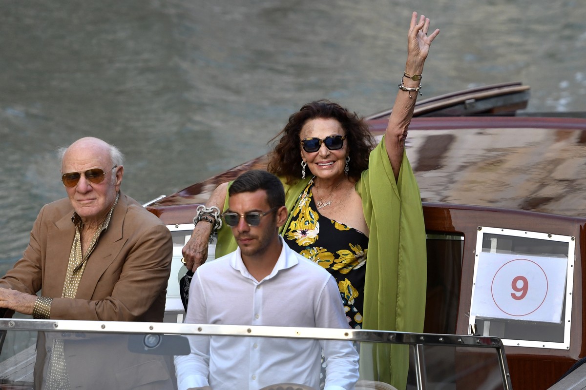Barry Diller, left, and Diane von Furstenberg arrive in Venice, Italy, Thursday, June 26, 2025, ahead of Jeff Bezos' wedding. (AP Photo/Luigi Costantini)
Barry Diller Diane von Furstenberg,Barry  ...