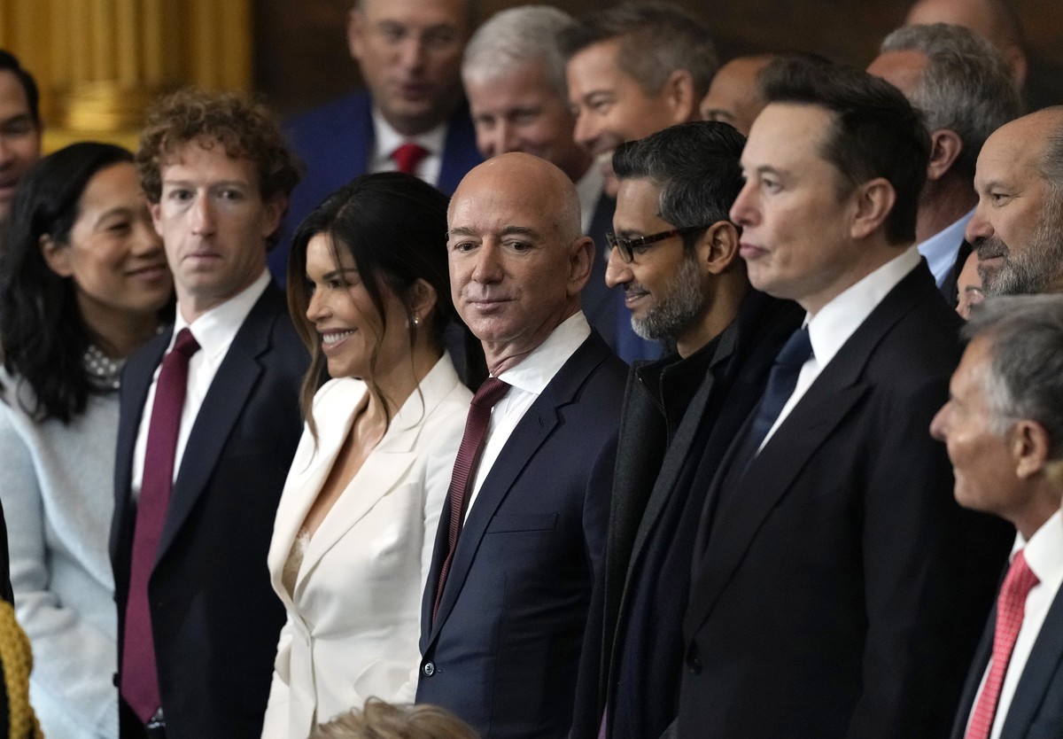 epa11838852 Guests including (L-R) Mark Zuckerberg, Jeff Bezos, Sundar Pichai and Elon Musk, arrive in the U.S. Capitol for the inauguration of US President-elect Donald Trump in Washington, DC, USA,  ...
