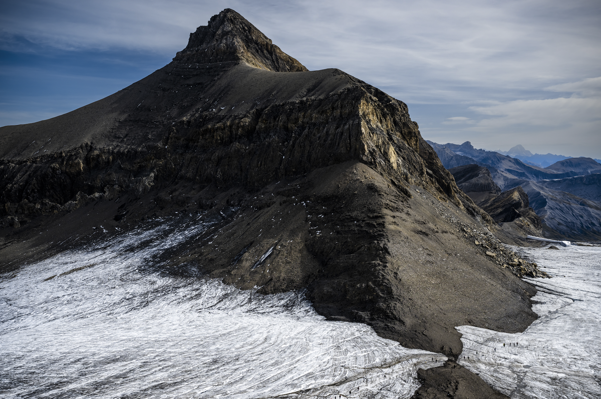 Le Sex Rouge, un sommet des Alpes bernoises dans le canton de Vaud, se trouve dans le massif des Diablerets.
