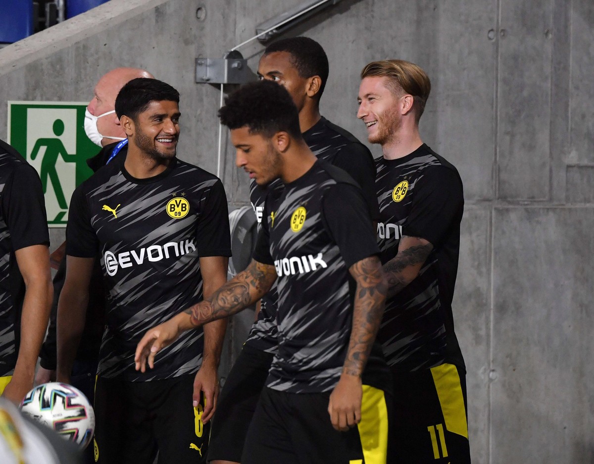v.li., Mahmoud Dahoud Borussia Dortmund, Jadon Sancho Borussia Dortmund, Manuel Akanji Borussia Dortmund, Marco Reus Borussia Dortmund 14.09.2020, Fussball GER, DFB Pokal, 1. Runde, Saison 2020 2021,  ...