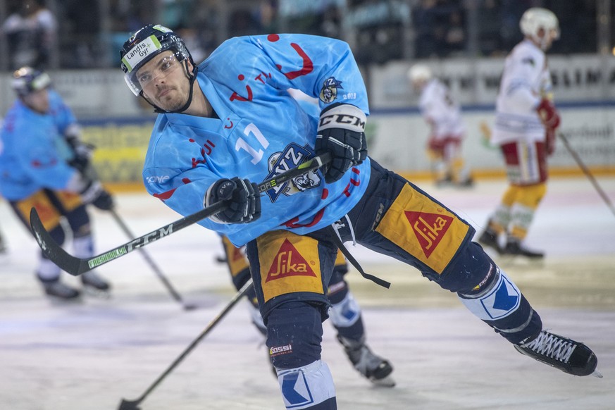 Thomas Thiry von Zug vor dem Eishockey Meisterschaftsspiel in der Qualifikation der National League zwischen dem EV Zug und den SC Langnau Tigers vom Freitag, 15. Januar 2019 in Zug. (KEYSTONE/Urs Flu ...