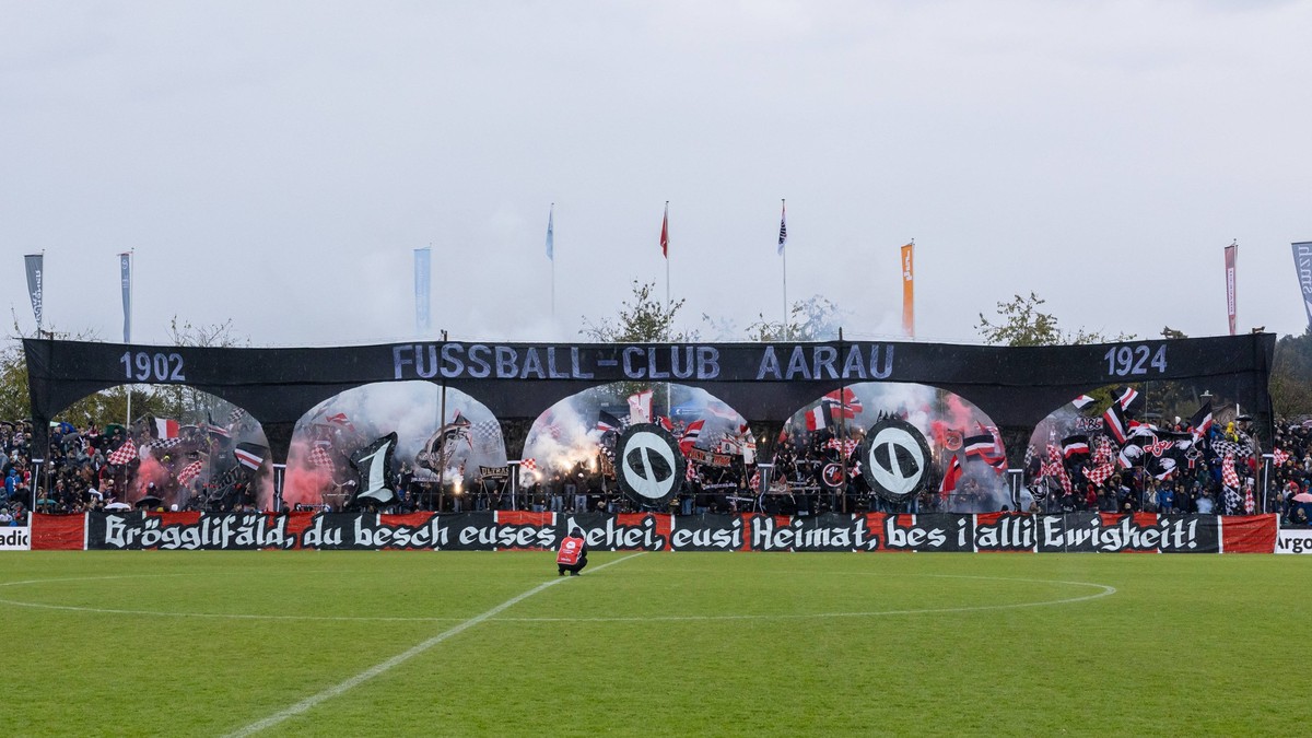 Aarau, Switzerland, October 12st 2024: The choreography of the FC Aarau fans at the Friendly match between FC Aarau and FC Schalke 04 at Bruegglifeld in Aarau, Switzerland. Philipp Kresnik Philipp Kre ...