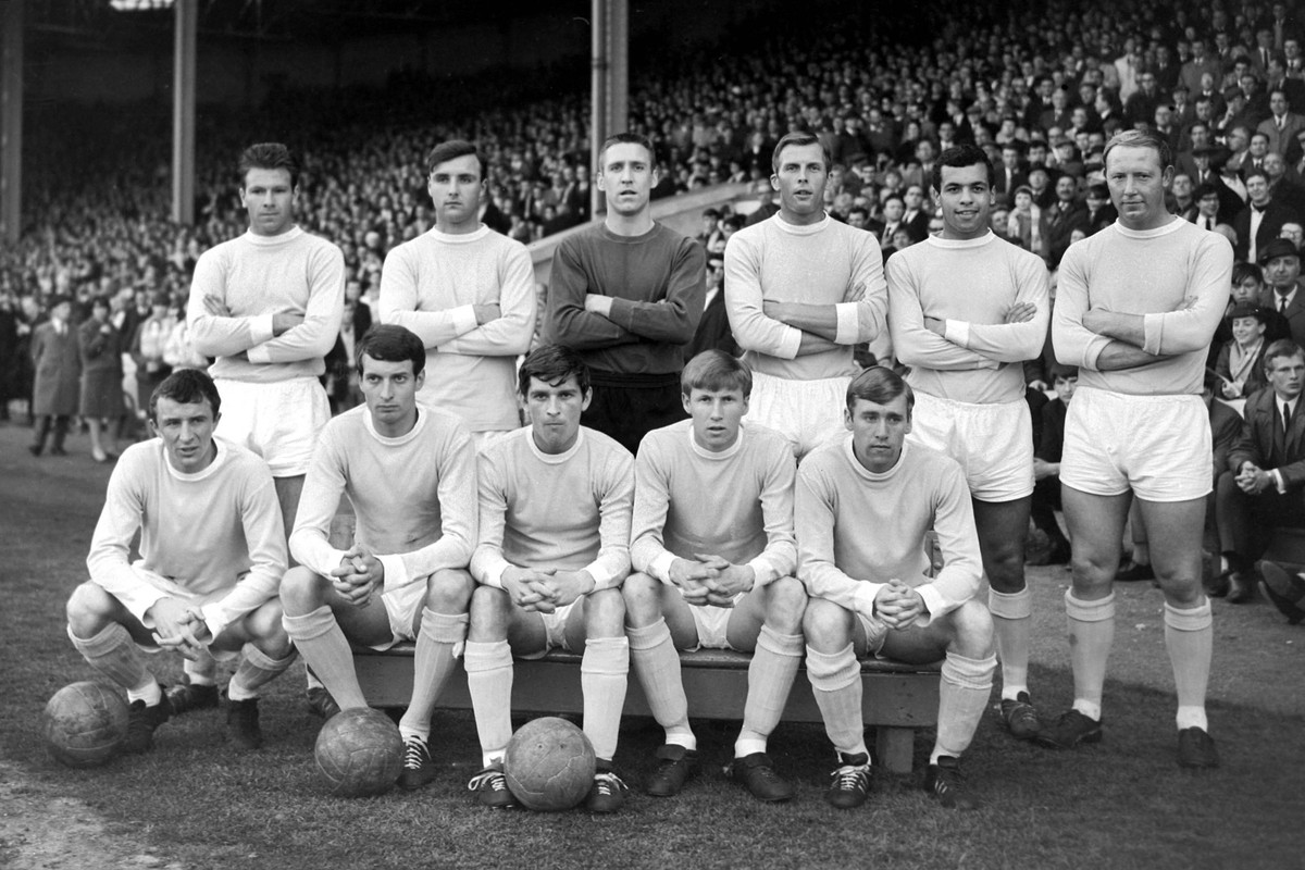 Bildnummer: 02597532 Datum: 25.08.1965 Copyright: imago/Colorsport
Mannschaftsbild Manchester City, hi.v.li.: Bobby Kennedy, Glyn Pardoe, Torwart Harry Dowd, Alan Oakes, Stan Horne, George Heslop, vo ...