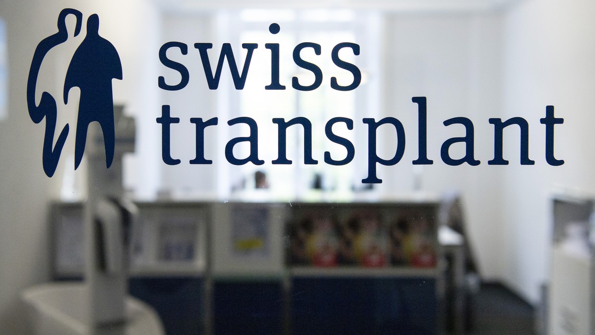 Sicht auf das Logo von Swisstransplant, am Freitag, 30. April 2021, in Bern. Swisstransplant ist die Nationale Stiftung fuer Organspende und Transplantation.(KEYSTONE/Peter Schneider)