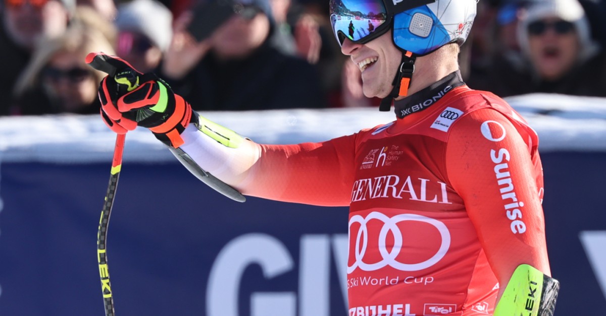 Schweizer-Doppelsieg-Odermatt-gewinnt-vor-von-Allmen-Boisset-steht-nach-Sturz-wieder