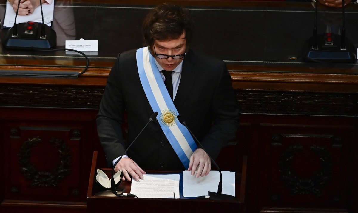 epa11192598 Argentine President Javier Milei delivers his speech at the beginning of the ordinary sessions of the Chamber of Deputies, in Buenos Aires, Argentina, 01 March 2024. Milei denounced that p ...