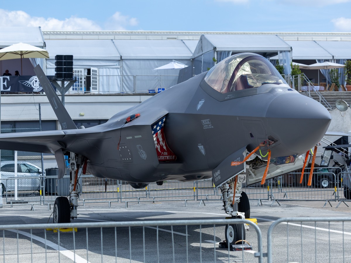 epa12179387 A F-35 A Lightning II generation US-made jet fighter on display during the first day of the 55th edition of the International Paris Air Show at the Paris-Le Bourget Airport near Paris, Fra ...