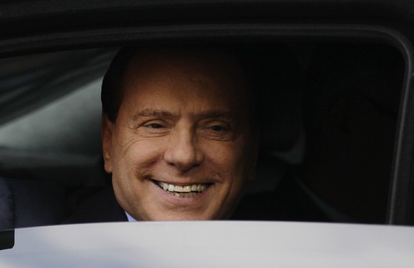 Berlusconi: «Ich danke den Richtern, die ihre Pflicht erfüllt haben, ohne sich von Mediendruck beeinflussen zu lassen.»