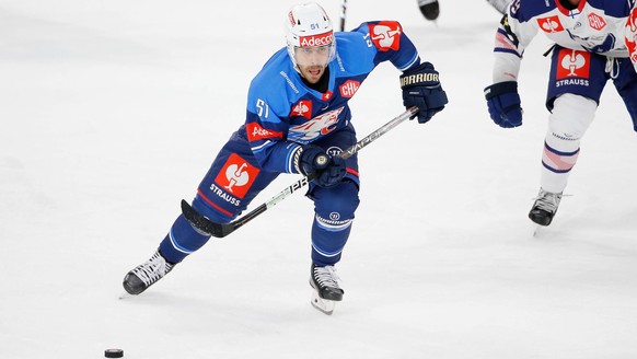 Foto Manuel Geisser 26.08.2021 Zürich : Hallenstadion Zürich Saison 2021/2022 Herren Eishockey CHL ZSC Lions - IFK Helsinki Justin Azevedo (ZSC Lions) *** Photo Manuel Geisser 26 08 2021 Zurich Hallen ...